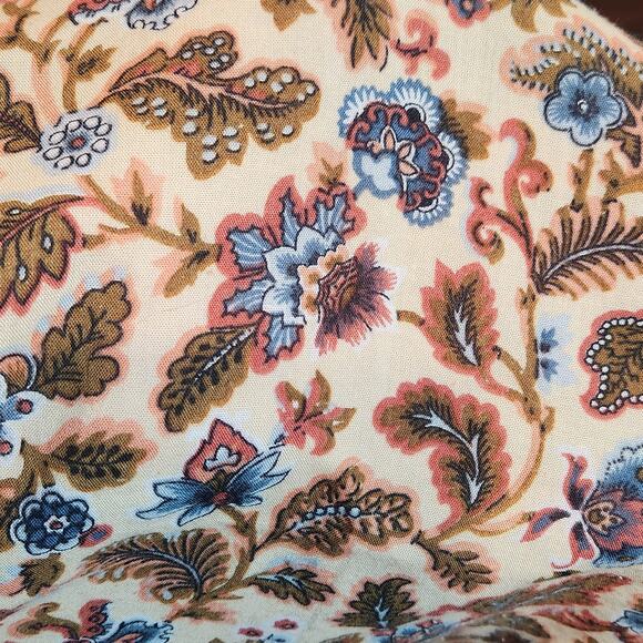 Indienne Floral Bandana Kerchief Stitched Beige Neutrals Red Blue 20 x 20 - Picture 4 of 4